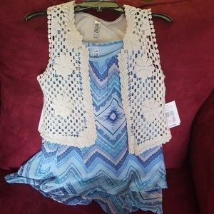 Sleeveless tank with crochet-style vest
